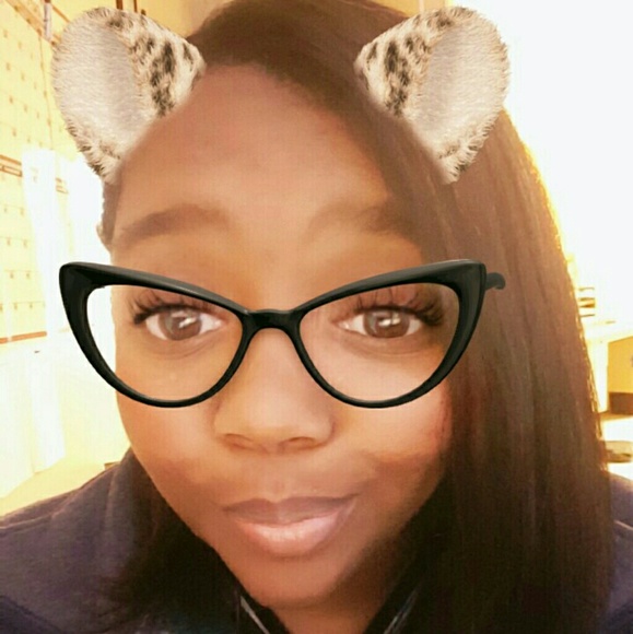 Meet your Posher, Lashonda - Picture 2 of 2